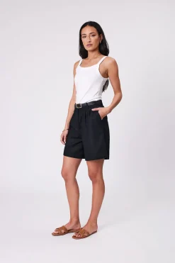 BERMUDA SHORT (BLACK)