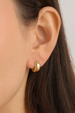 BOLD HUGGIE HOOPS (18K GOLD VERMEIL)