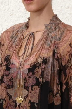 ILLUSTRATION BILLOW BLOUSE (BLACK PAISLEY)