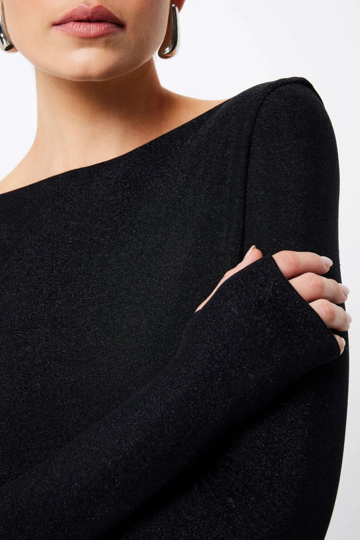INTERMISSION LONG SLEEVE TOP (BLACK)