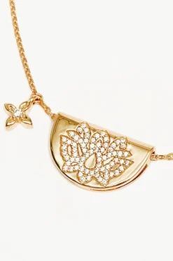 LIVE IN LIGHT LOTUS NECKLACE (18K GOLD VERMEIL)