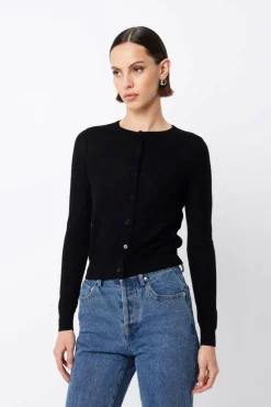 MAINE MERINO CARDIGAN (BLACK)
