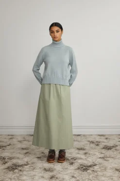 MERINO CROP FUNNEL NECK JUMPER (POWDER)