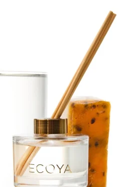 MINI REED DIFFUSER (VANILLA BEAN & PASSIOFRUIT)