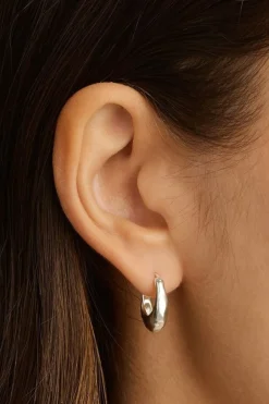 RAIDANT ENERGY SMALL HOOPS (STERLING SILVER)