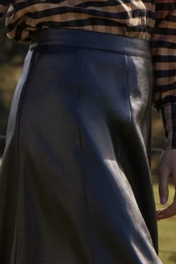STELLAR SKIRT (BLACK)