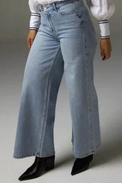 TRUMP JEAN (WASHED DENIM)