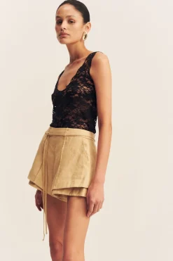 WALLIS LACE SCOOP NECK TANK (BLACK)